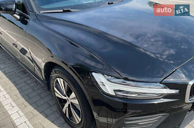 Универсал Volvo V60 2020 в 