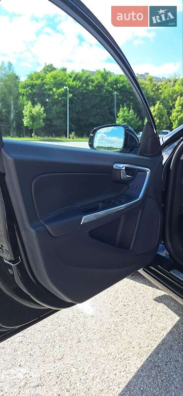 Универсал Volvo V60 2014 в Львове