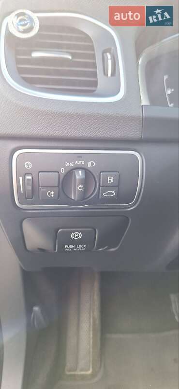 Универсал Volvo V60 2014 в Львове