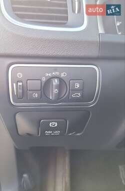 Универсал Volvo V60 2014 в 