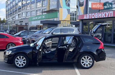 Универсал Volvo V60 2013 в 