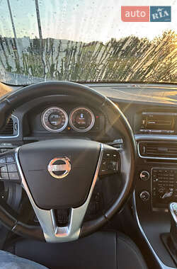 Универсал Volvo V60 2012 в 