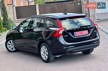 Универсал Volvo V60 2012 в 