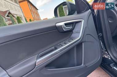 Универсал Volvo V60 2012 в 