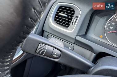 Универсал Volvo V60 2012 в 