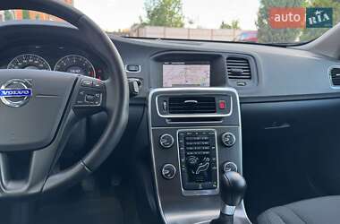 Универсал Volvo V60 2012 в 