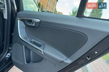 Универсал Volvo V60 2012 в 