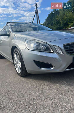 Универсал Volvo V60 2012 в 