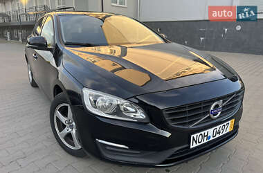 Универсал Volvo V60 2015 в 