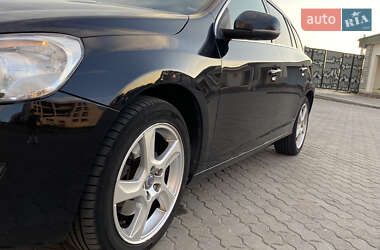 Универсал Volvo V60 2011 в 