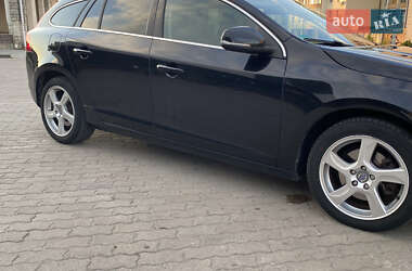 Универсал Volvo V60 2011 в 