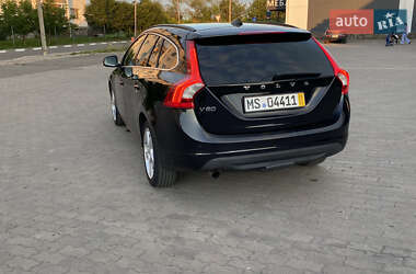 Универсал Volvo V60 2011 в 