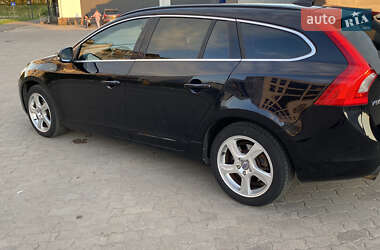 Универсал Volvo V60 2011 в 
