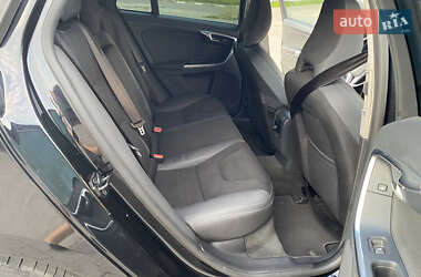 Универсал Volvo V60 2011 в 
