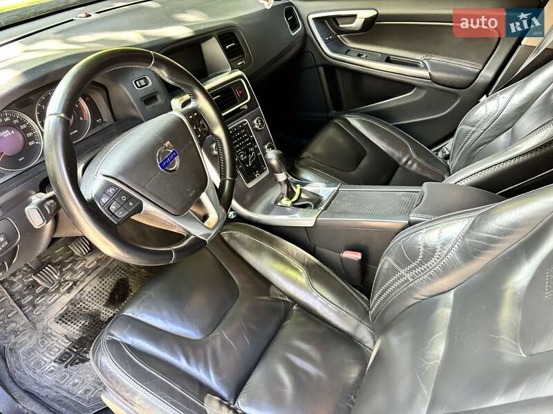Универсал Volvo V60 2012 в Ровно