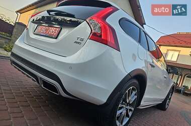 Универсал Volvo V60 2016 в 