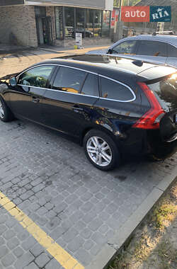Универсал Volvo V60 2013 в 