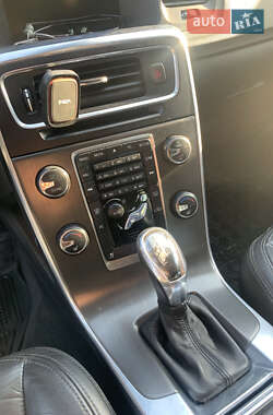 Универсал Volvo V60 2013 в 