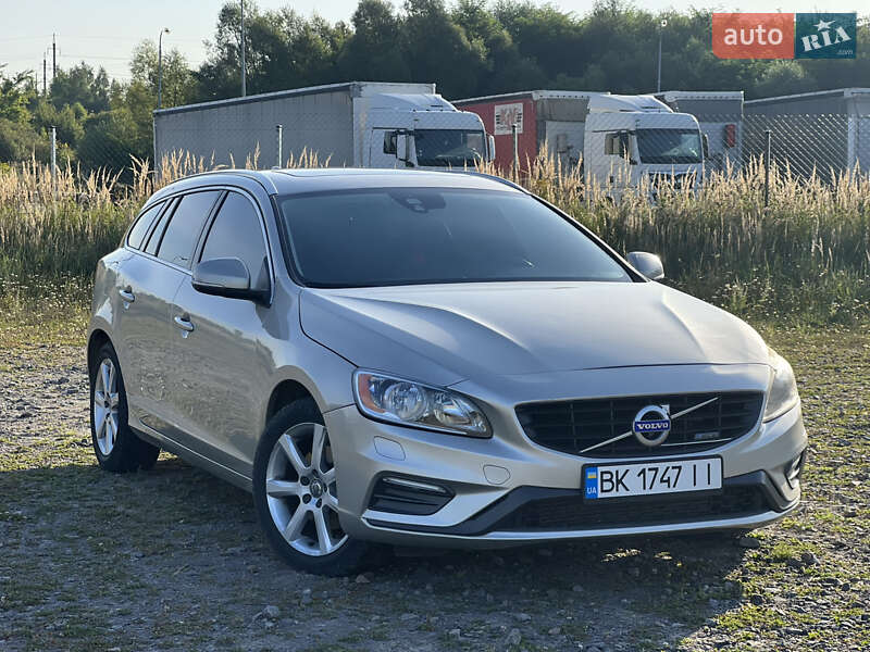 Volvo V60 2016