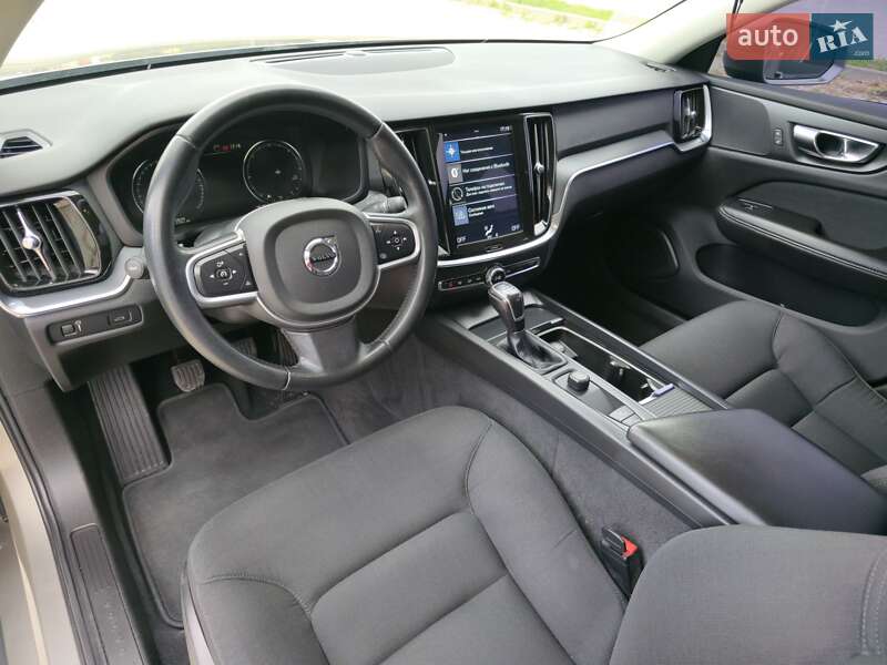 Универсал Volvo V60 2019 в Дрогобыче