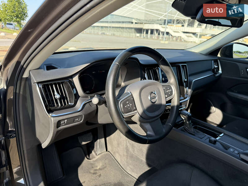 Универсал Volvo V60 2019 в Львове