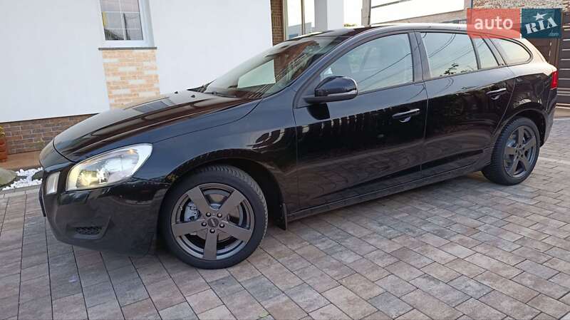 Универсал Volvo V60 2011 в Стрые