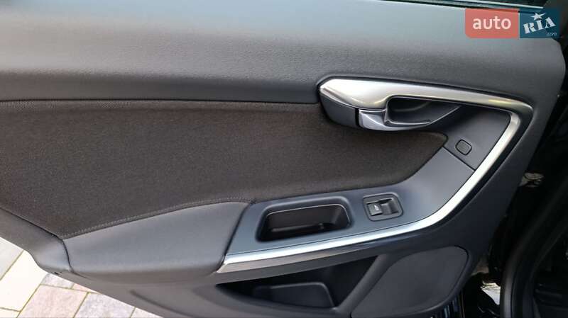 Универсал Volvo V60 2011 в Стрые
