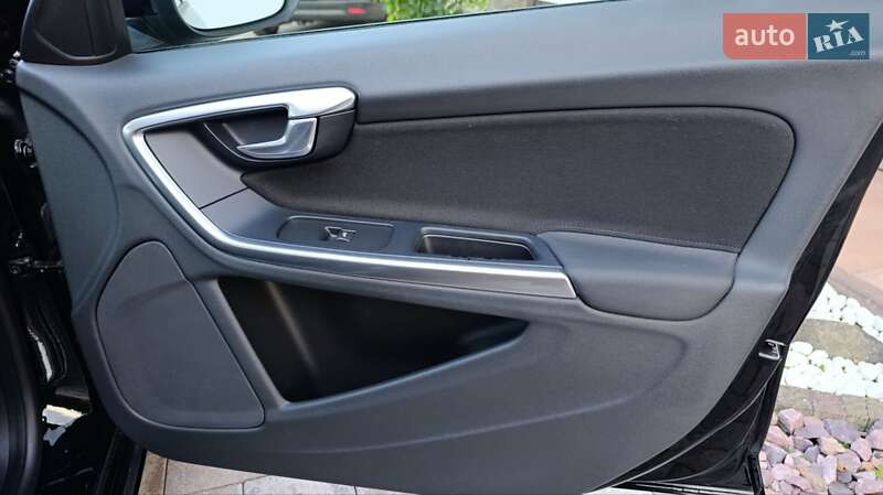 Универсал Volvo V60 2011 в Стрые