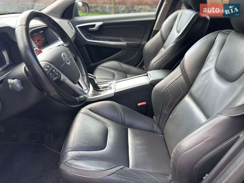 Універсал Volvo V60 2015 в Рівному