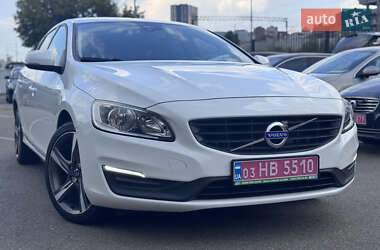 Универсал Volvo V60 2016 в 