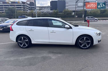 Универсал Volvo V60 2016 в 
