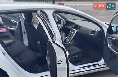 Универсал Volvo V60 2016 в 