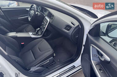 Универсал Volvo V60 2016 в 