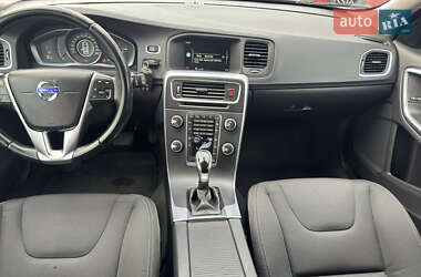 Универсал Volvo V60 2016 в 