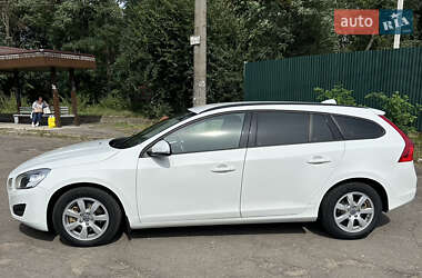 Універсал Volvo V60 2011 в Чернівцях