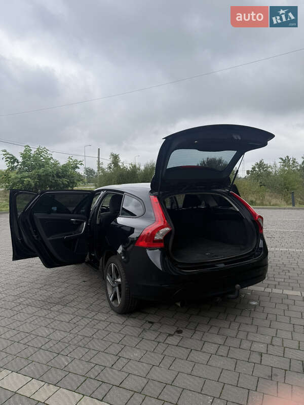 Універсал Volvo V60 2015 в Стрию