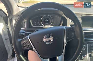 Универсал Volvo V60 2015 в 