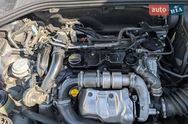 Универсал Volvo V60 2012 в 