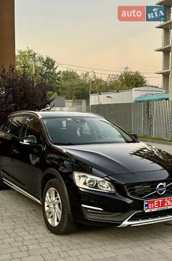Универсал Volvo V60 2017 в 