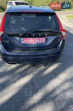 Универсал Volvo V60 2014 в 