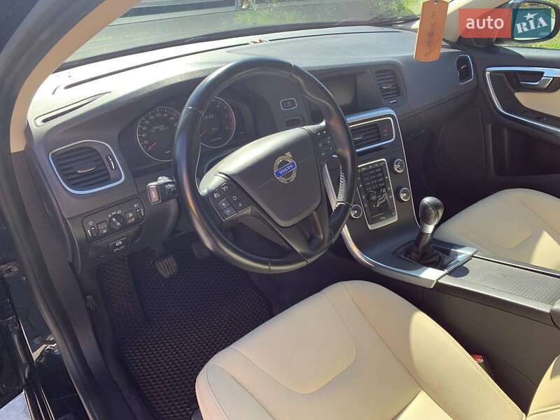 Универсал Volvo V60 2011 в Дрогобыче