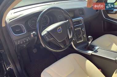 Универсал Volvo V60 2011 в 