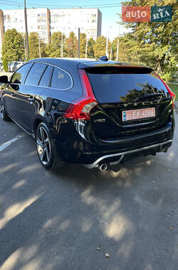 Универсал Volvo V60 2011 в 