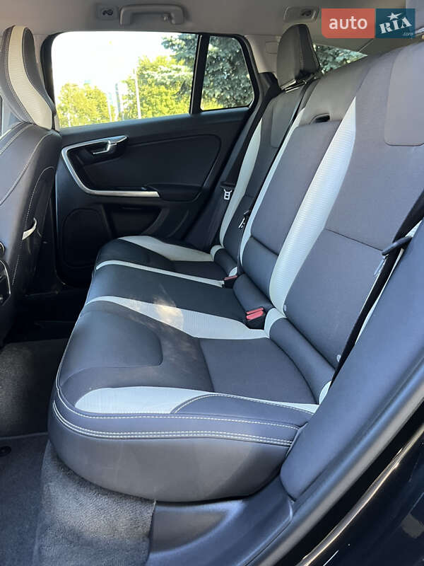 Универсал Volvo V60 2011 в Луцке