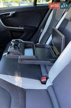 Универсал Volvo V60 2011 в 