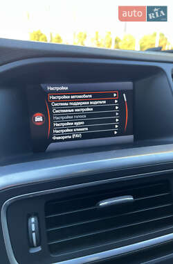 Универсал Volvo V60 2011 в 