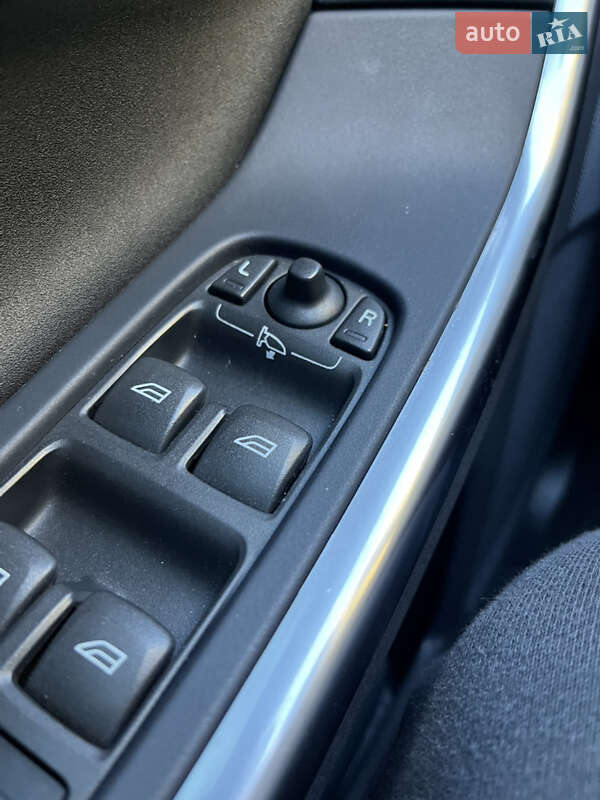 Универсал Volvo V60 2011 в Луцке