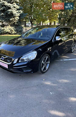 Универсал Volvo V60 2011 в 