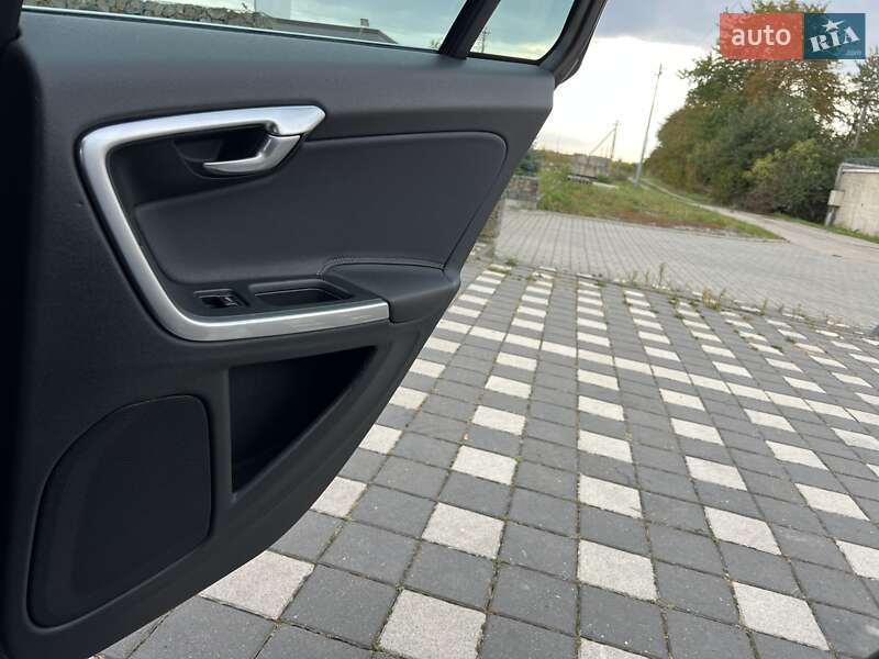 Универсал Volvo V60 2012 в Стрые