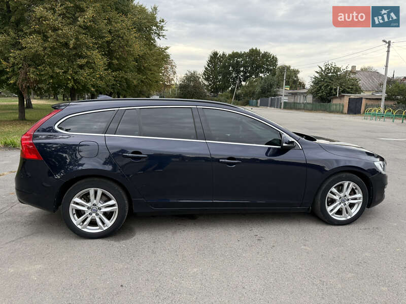 Универсал Volvo V60 2015 в Полтаве